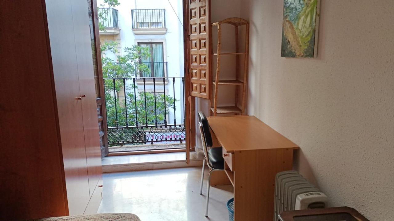 Single Room In Center Of Granada Exterior foto